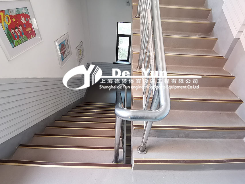 洋涇菊?qǐng)@實(shí)驗(yàn)學(xué)校